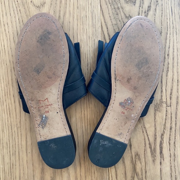 Marc Fisher Whitley Kiltie Fringe Slide Sandals - Picture 11 of 12